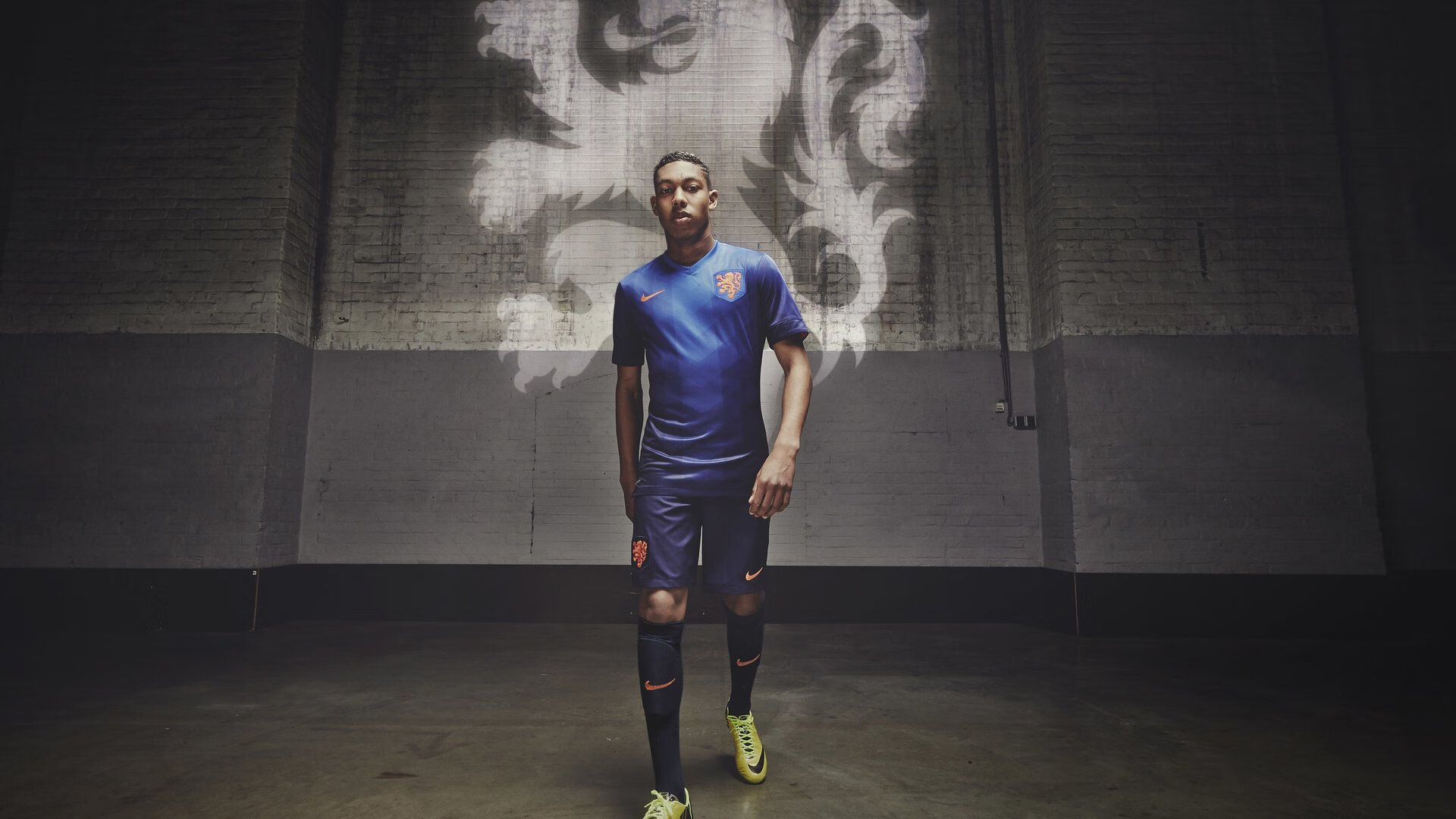 kaiyun体育app-冠军球队战术演练公开课吸引教练界学习与交流，冠军杯赛战术制定